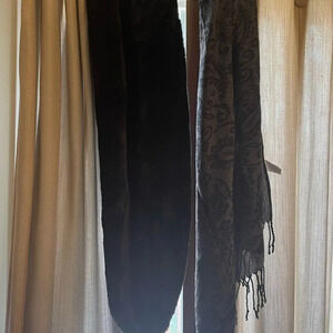 2 scarves 1 black infinity faux fur 1 gray lightweight pashmina